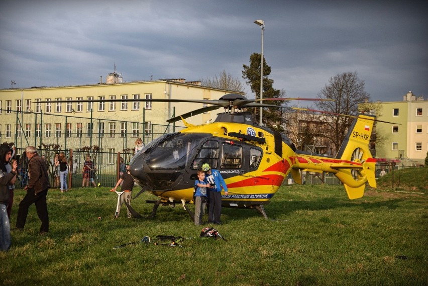 Lądowanie śmigłowca LPR w Oleśnicy