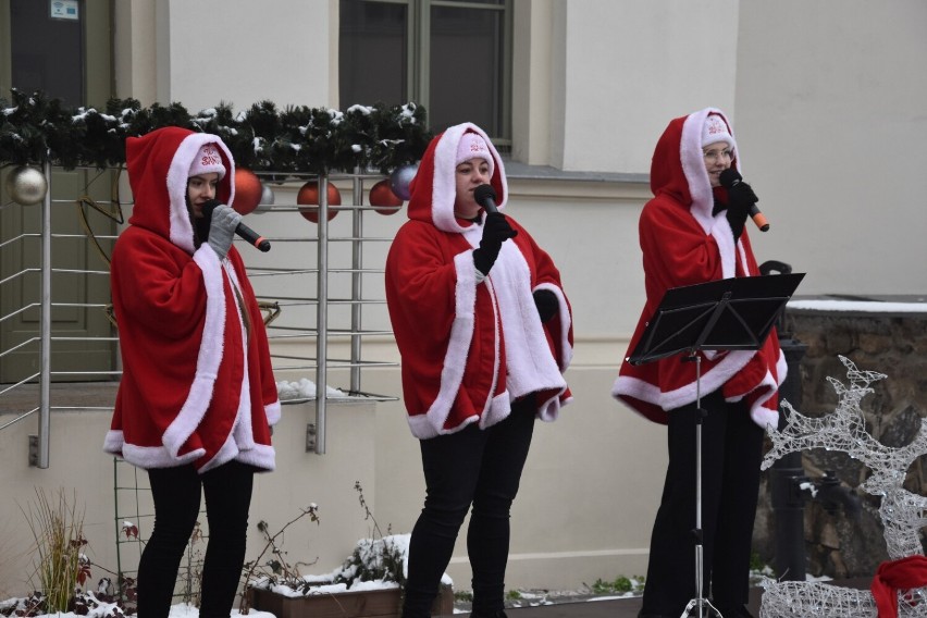 Jarmark Bożonarodzeniowy. Koncert kolęd zakończył tegoroczną edycję [12.12.2021]