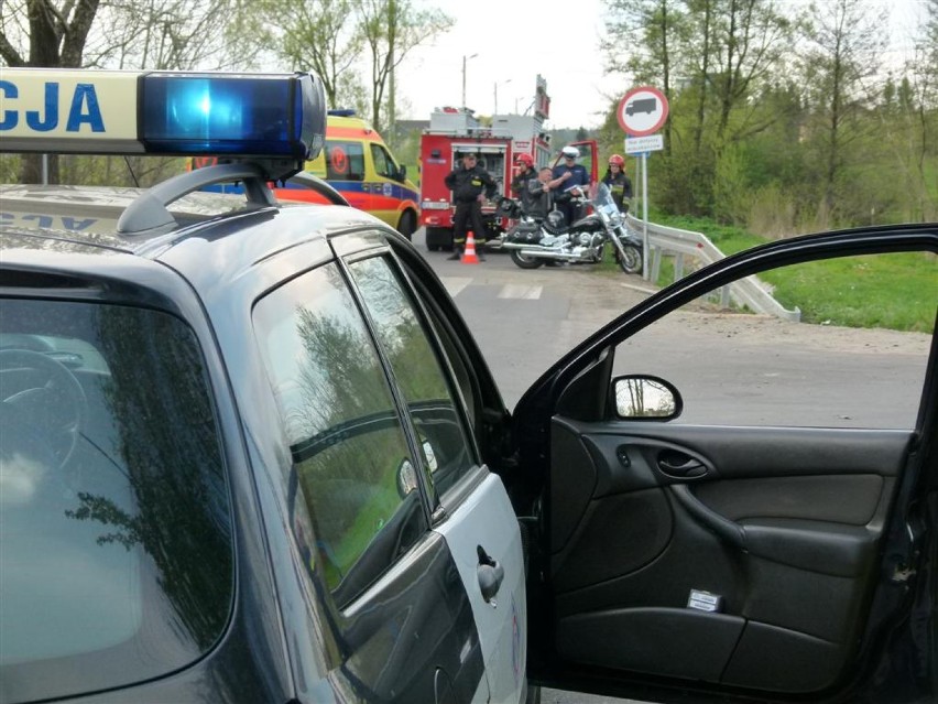 Wypadek przy Opiesińskiej. Zderzyły się mercedes i dwa motocykle