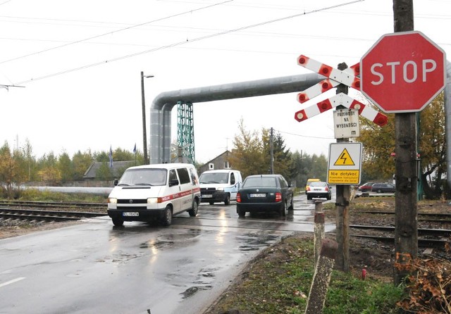 W Łodzi na 49 przejazdów aż 20 jest kategorii D, czyli nie mają ani zapór, ani nawet sygnalizacji świetlnej.