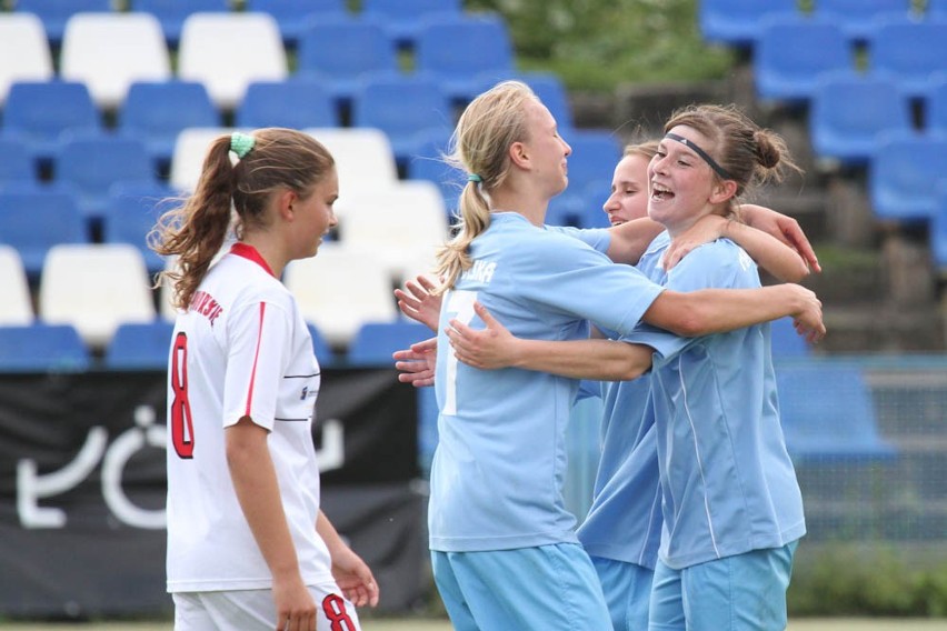Mistrzostwa Polski w piłce nożnej kobiet 2013 - znamy półfinalistów(ZDJĘCIA)