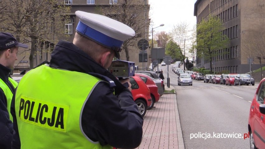 Policja w strefie Tempo 30 w Katowicach