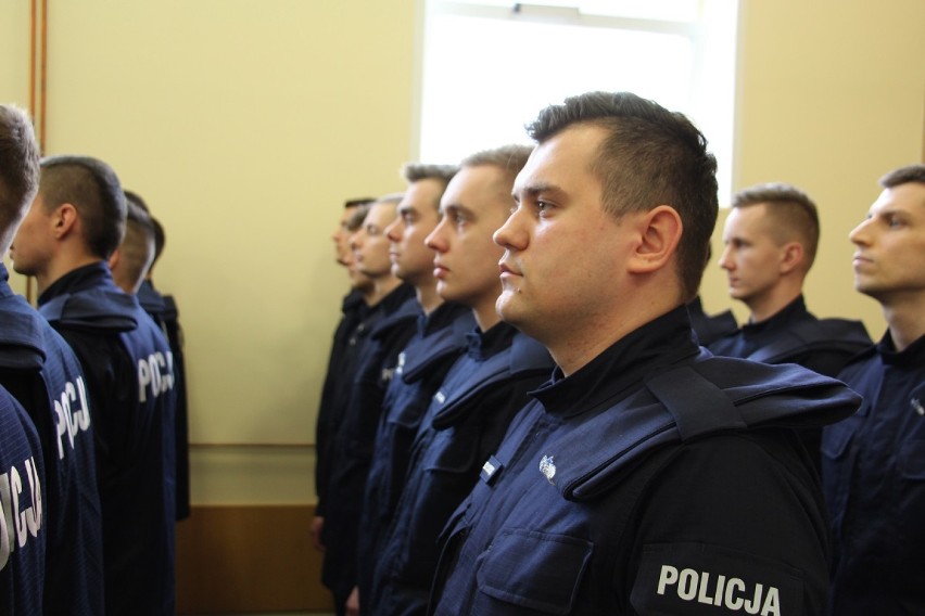 Nowi policjanci wstąpili w szeregi wielkopolskiej policji