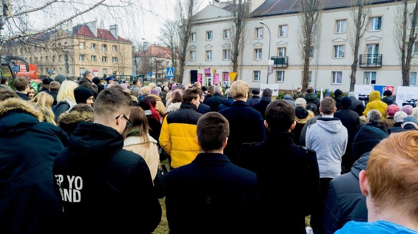 Chorzowianie oddają hołd wszystkim ofiarom obozów, równo w...