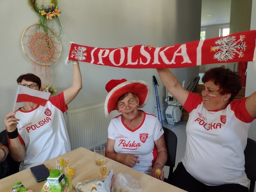 Seniorki z Łużnej wierzą w polską drużynę na Euro. Szykują się na kolejny mecz i głośny doping