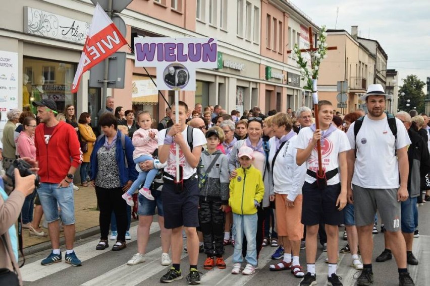 158 Wieluńska Piesza Pielgrzymka do Częstochowy. Dzisiaj msza i spotkanie dla pielgrzymów