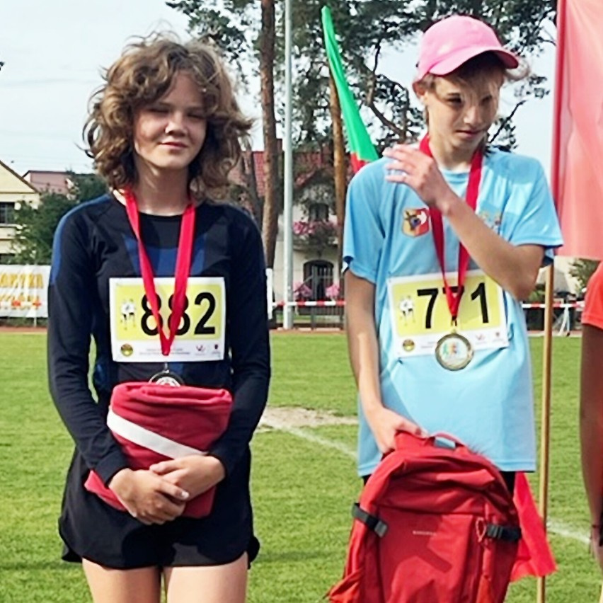 Marcelina Barmuta (z lewej) wywalczyła w Żerkowie srebrny...