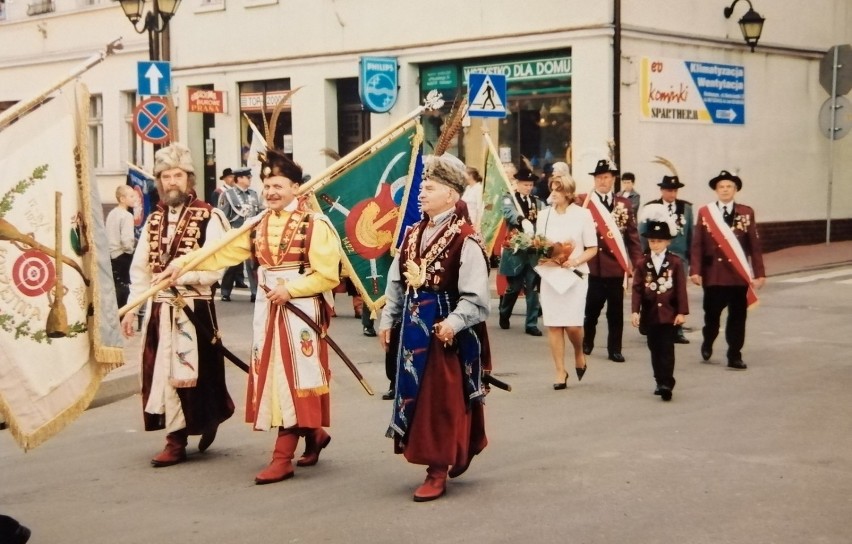 Zobaczcie archiwalne zdjęcia Kurkowego Bractwa Strzeleckiego w Krotoszynie [ZDJĘCIA]