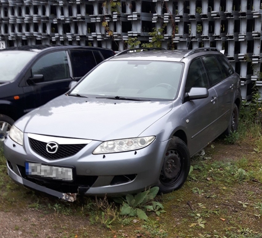 Mazdę 6, pochodzącą z 2004 roku, ZDM wystawił za 2000 zł.