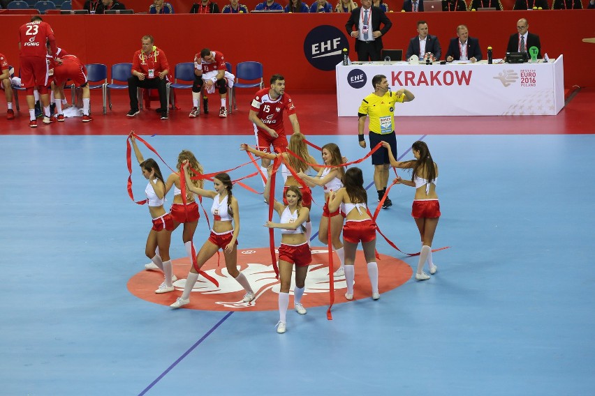 Euro 2016 w piłce ręcznej w Krakowie. Cheerleaderki w Kraków Arenie [ZDJĘCIA]