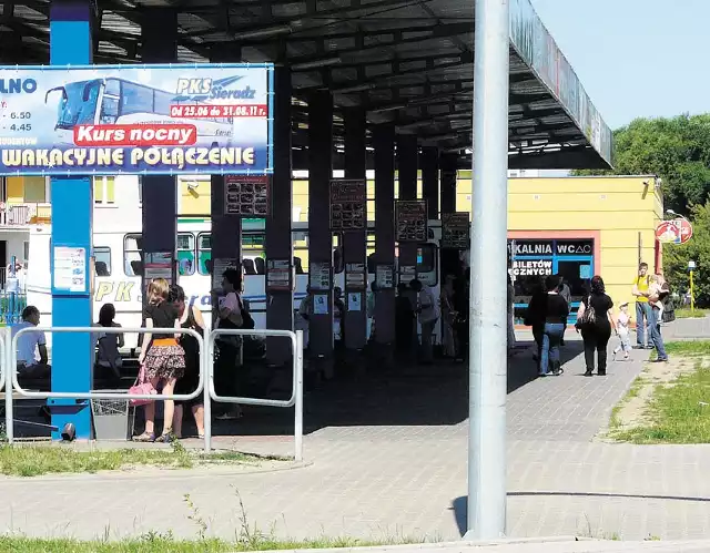 Przed zaplanowaniem podróży autobusami sieradzkiego PKS warto sprawdzić rozkład