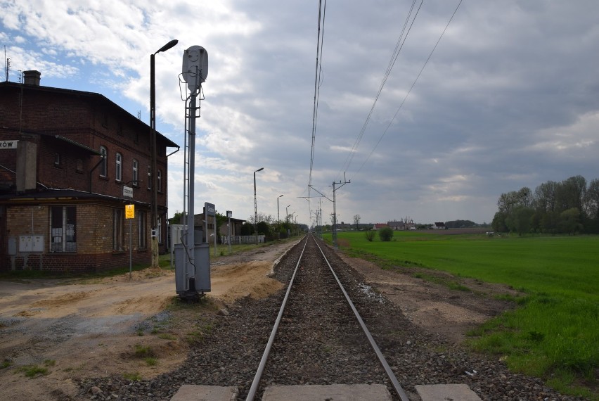 Kolejny etap prac na linii kolejowej do Wrocławia [FOTO]