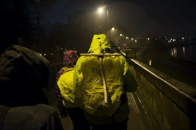 Ekstremalne Drogi Krzyżowe organizowane są już od 15 lat. To nowa forma duchowości - okazja do tego, aby przemyśleć swoje życie, wejść w głąb siebie. Ułatwiają to przygotowywane specjalnie rozważania