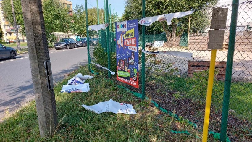 W Gnieźnie ktoś niszczy plakaty wyborcze. Po co?