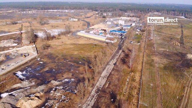 Wystawione na sprzedaż trzy działki przy ulicach Morowej i Równinnej są niezabudowane i niezagospodarowane