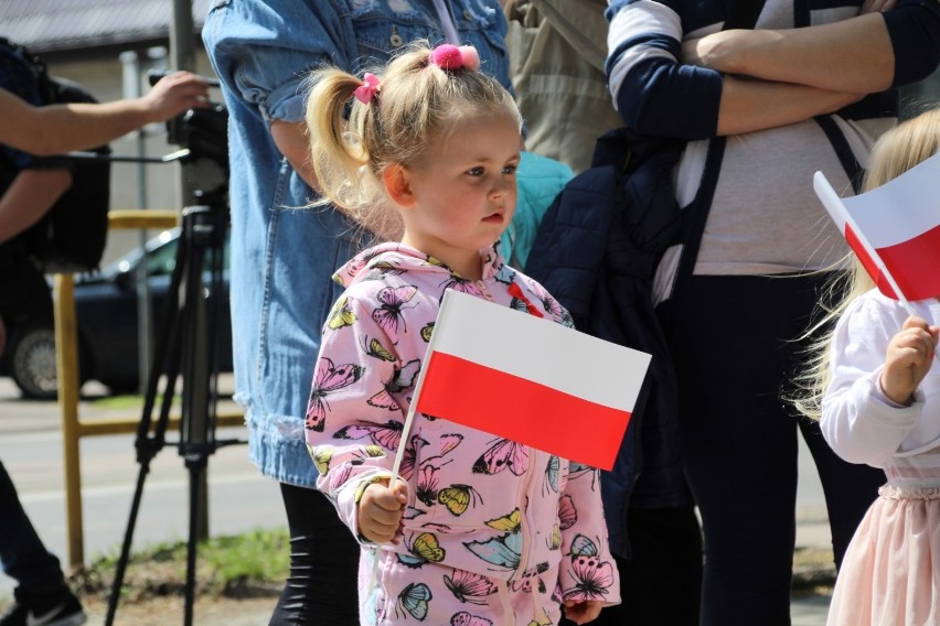 Parada z okazji obchodów Święta Konstytucji 3 maja w Pruszczu Gdańskim [ZDJĘCIA, FILM]