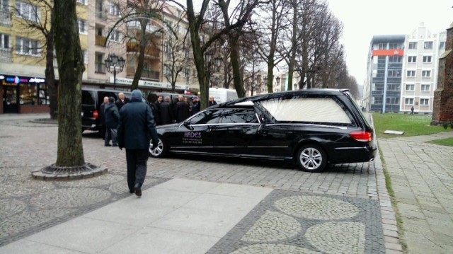 Pogrzeb Jolanty Szczypińskiej. Przygotowania do nabożeństwa