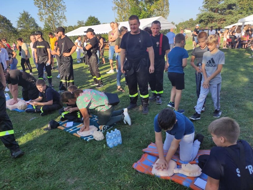 Festyn strażacki ,,Bezpieczna jesień  - AED w Załęczu Małym”