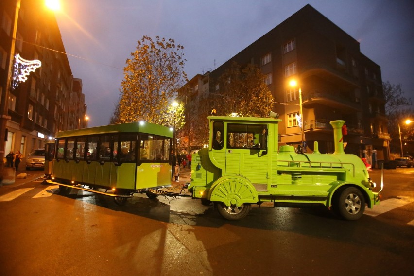 Sosnowiec. Manufaktura Świętego Mikołaja. Zapalenie choinki.