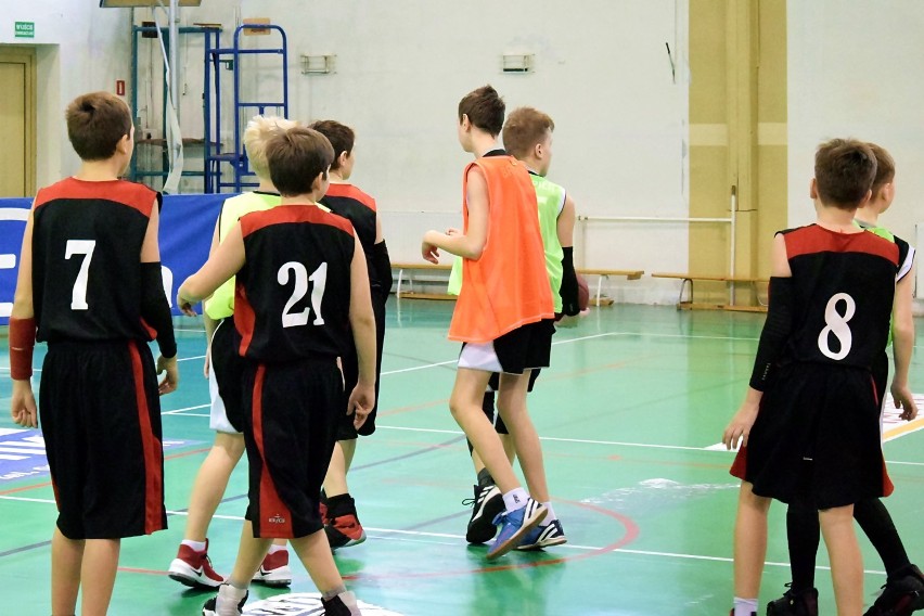 Koszykarski weekend w Pile: Młodzieżowe drużyny Basketu rozegrały w Pile aż sześć spotkań. Zobaczcie zdjęcia