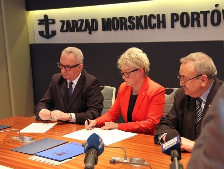 Szkoły będą współpracować z  Zarządem Morskich Portów Szczecin i Świnoujście - zaproszą uczniów na lekcje