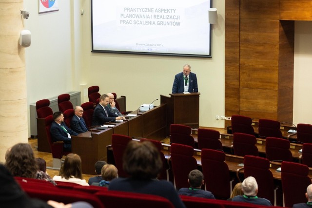 Forum było poświęcone tematowi scalania gruntów i płynących z tego korzyści dla regionu oraz mieszkańców.