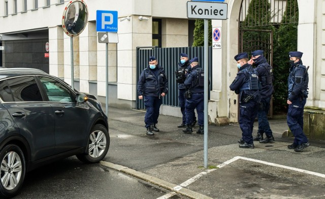 We wtorek doprowadzono Wojciecha O. do prokuratury, w środę sąd rejonowy w Bydgoszczy zdecydował o jego aresztowaniu.