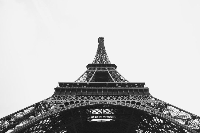 Oryginalna wieża Eiffla w Paryżu