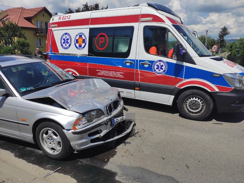 Wypadek na ulicy Floriańskiej w Jaśle! Ranna kobieta seata trafiła do Szpitala Specjalistycznego w Jaśle [FOTO]