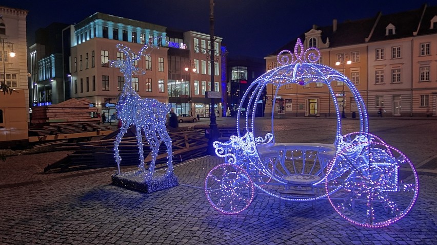 Bydgoszcz nocą jest piękna. Tak wygląda w świątecznej odsłonie [zdjęcia, wideo]