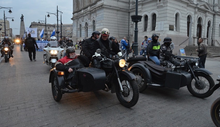Parada motocyklistów w centrum Łodzi, 26.03.2015