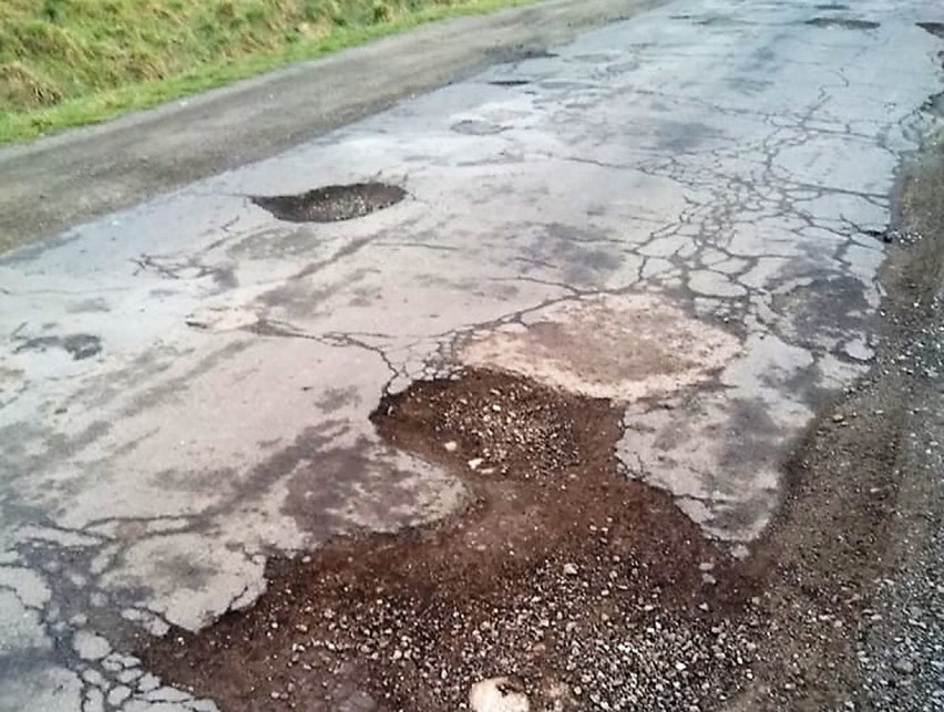 Część dróg powiatu górowskiego jest w opłakanym stanie
