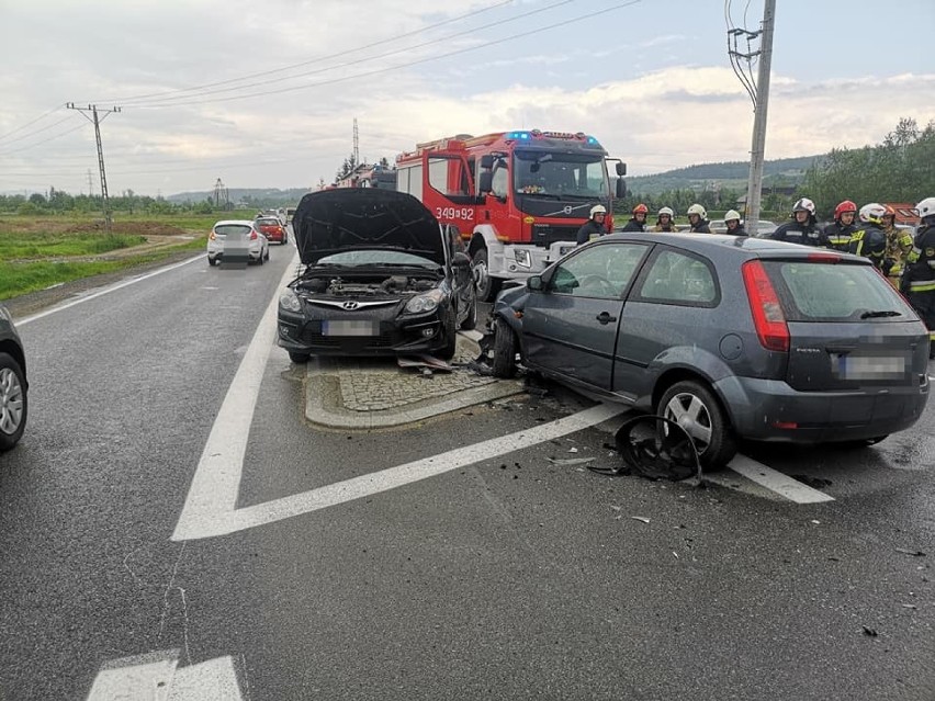 Zderzenie na obwodnicy Starego Sącza. Trzy osoby w szpitalu