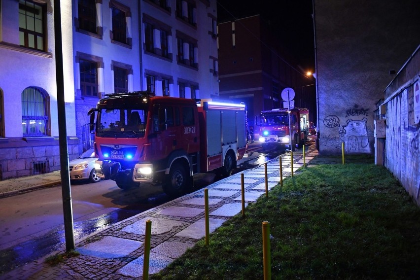 Pożar w centrum Szczecina. Lokatorzy nie mogą jeszcze wrócić do swoich mieszkań