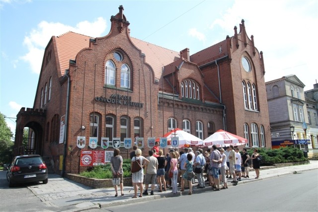 Poznaj miasto z przewodnikiem!