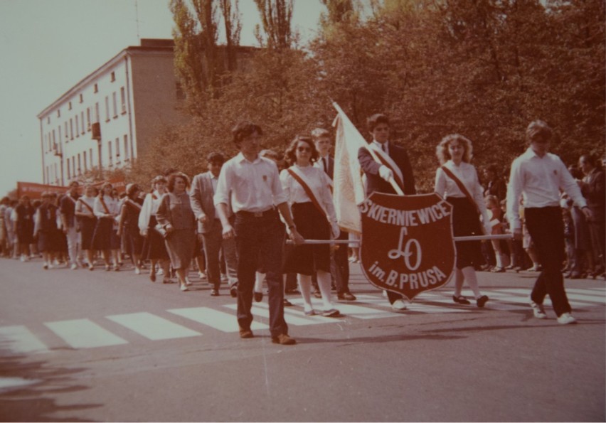 LO im. Bolesława Prusa w Skierniewicach w latach 70, 80 i 90-tych na starych fotografiach