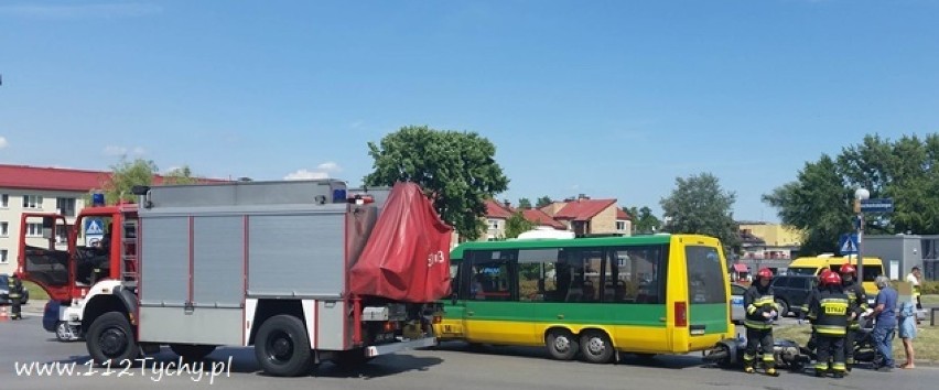 Zderzenie skutera z busem w Tychach przy ul. Bocheńskiego...