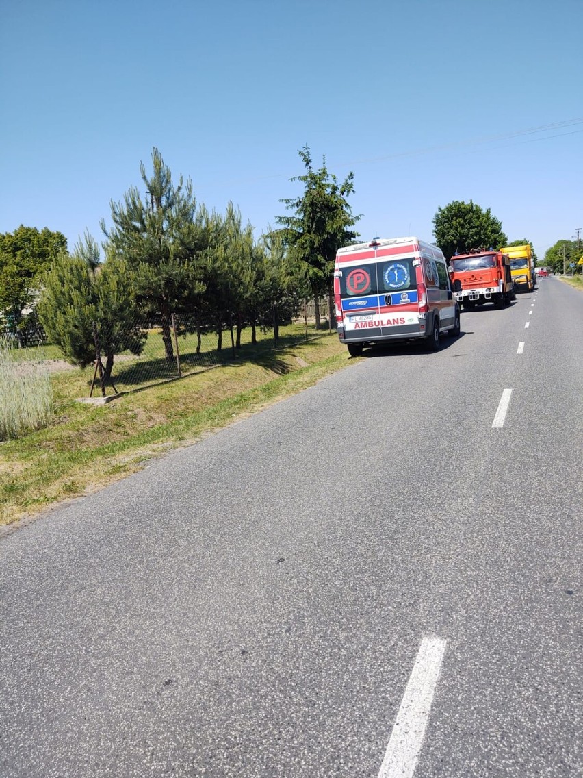 Wypadek w Rembieszowie. Potrącenie pieszego ZDJĘCIA