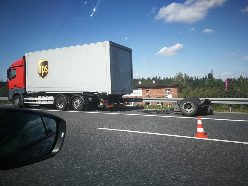 Autostrada A4: Kontener zsunął się z ciężarówki na węźle Sośnica