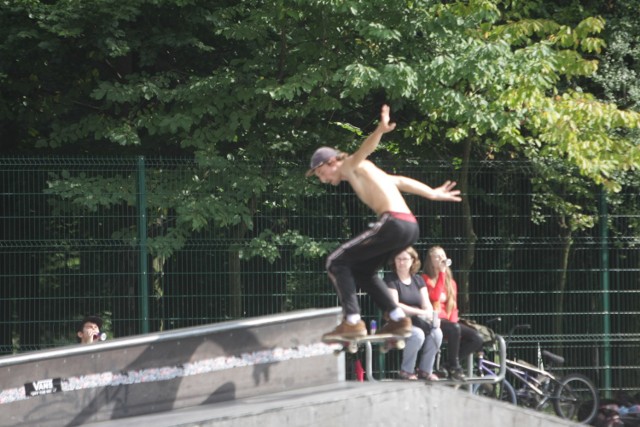 Zawody deskorolkowe objęte są patronem Polish Skate Federation, które przekazuje jedną Dziką Kartę upoważniającą do startu w Finale Mistrzostw Polski, oprócz tego trzech najlepszych zawodników z podium ma wstęp do bezpośredniego finału w dniu następnym na zawodach PTG Miners CUP 2018 -Eliminacje Deskorolkowych Mistrzostw Polski.