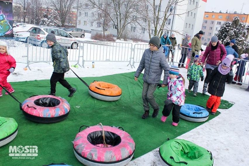 Snowtubing w Żorach: Tak dzieci bawiły się na specjalnym...