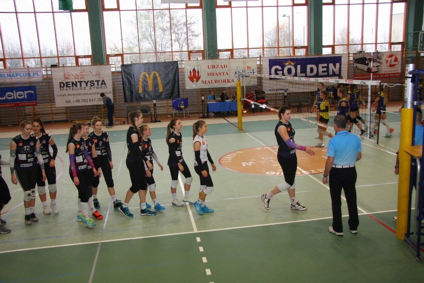 Juniorki APS Rumia wygrały z Golden Sparta Braniewo [ZDJĘCIA]