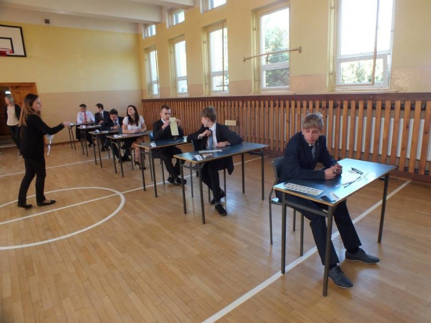 Egzamin Gimnazjalny 2015 w Ostrowach nad Okszą [ZDJĘCIA]