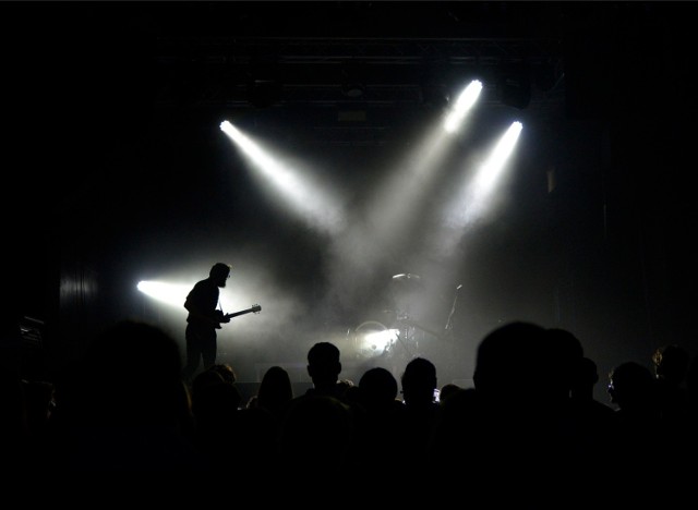 Fanów ambitnej muzyki elektronicznej najbardziej zainteresuje koncert w klubie B90 (nieopodal ECS) w sobotę.