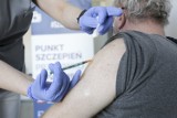 Akcje szczepień przeciwko koronawirusowi w Skokach i Gołańczy. W której gminie zaszczepiło się najwięcej osób w powiecie wągrowieckim? 