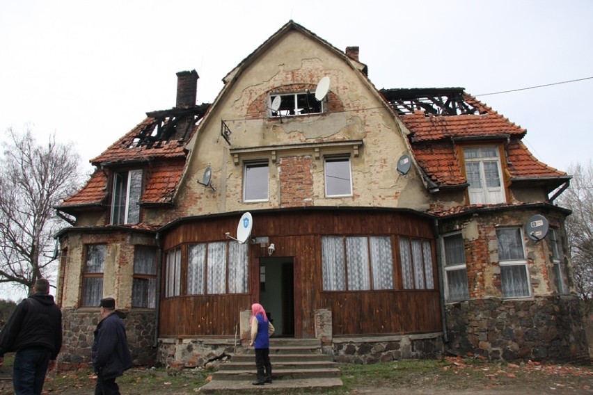 Bukowina Sycowska: Przed świętami stracili dach nad głową