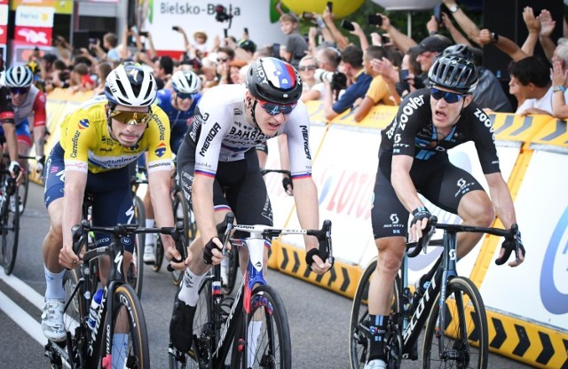 Walka o zwycięstwo na 5. etapie Tour de Pologne w Bielsku-Białej toczyła się do ostatniego metra

  Zobacz kolejne zdjęcia. Przesuwaj zdjęcia w prawo - naciśnij strzałkę lub przycisk NASTĘPNE