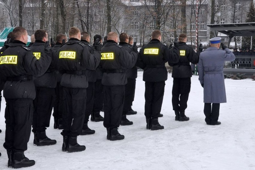 Ślubowanie 120 nowych policjantów w Katowicach [ZDJĘCIA]