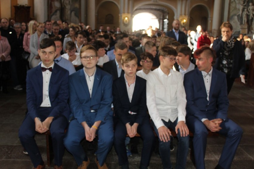Bierzmowanie w parafii pw. NMP Wniebowziętej w Zbąszyniu - 17 maja 2019
