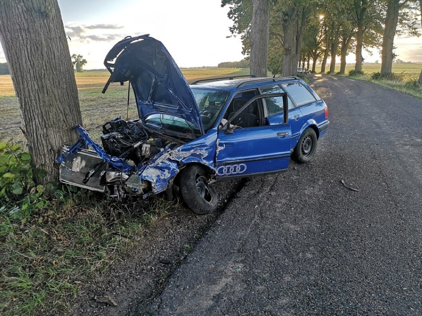 Dwie osoby wylądowały w szpitalu po wczorajszym (30.08.) wypadku dwóch aut w pobliżu Debrzna. 